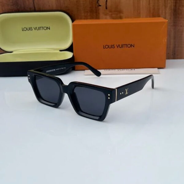 LV-XX00-17-2.jpg LV-XX00-17-2.jpg
