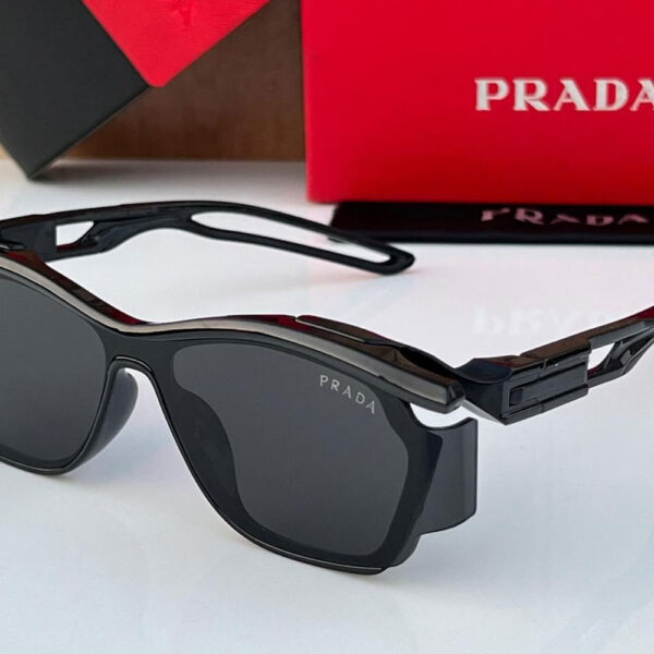 PRADA-XX00-16-2.jpg