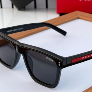 PRADA-XX00-21-2.jpg